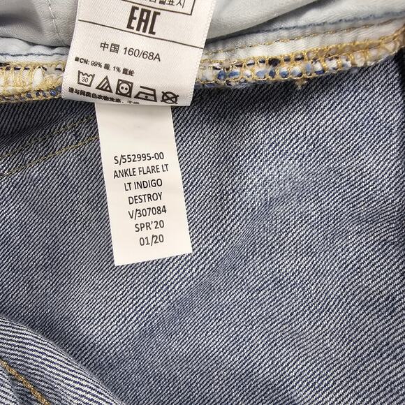 Gap Jeans Womens Sz 2 / 26 Ankle Flare Light Indigo Destroyed Raw Hem High Rise - Picture 16 of 16